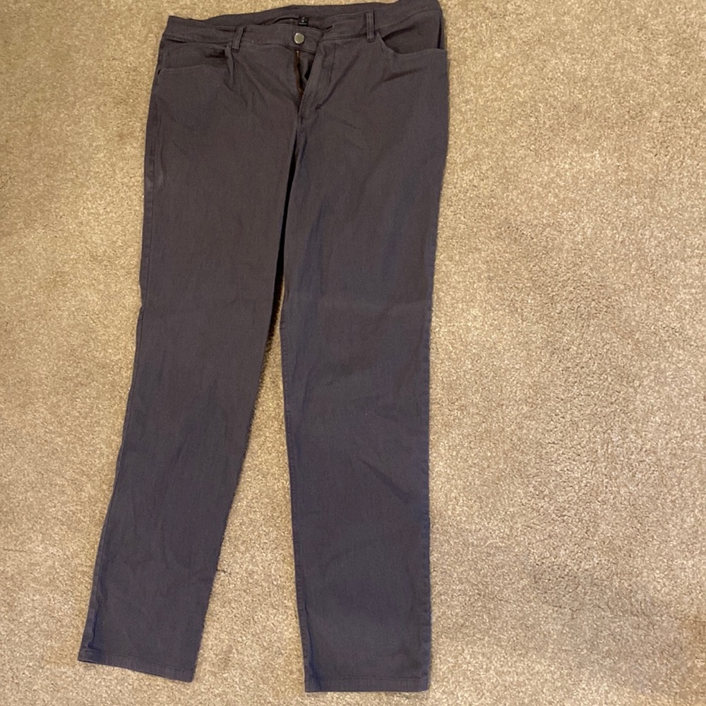 Lulu lemon men’s trousers size 36
